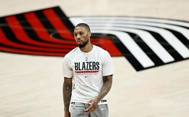 开拓者再遭伤病侵袭,利拉德强忍疼痛坚持比赛 开拓者再遭伤病侵袭,利拉德强忍疼痛坚持比赛