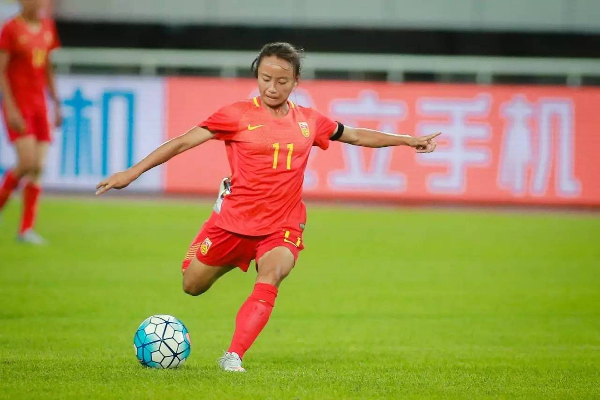 热门足球资讯:女子赛事的精彩瞬间!的简单介绍 热门足球资讯:女子赛事的精彩瞬间!的简单介绍