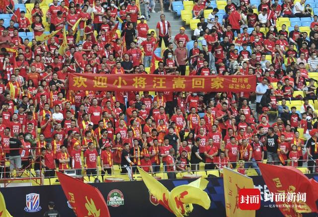 包含抢眼大胜,球员风采不减,球迷尖叫掌声不断的词条 包含抢眼大胜,球员风采不减,球迷尖叫掌声不断的词条