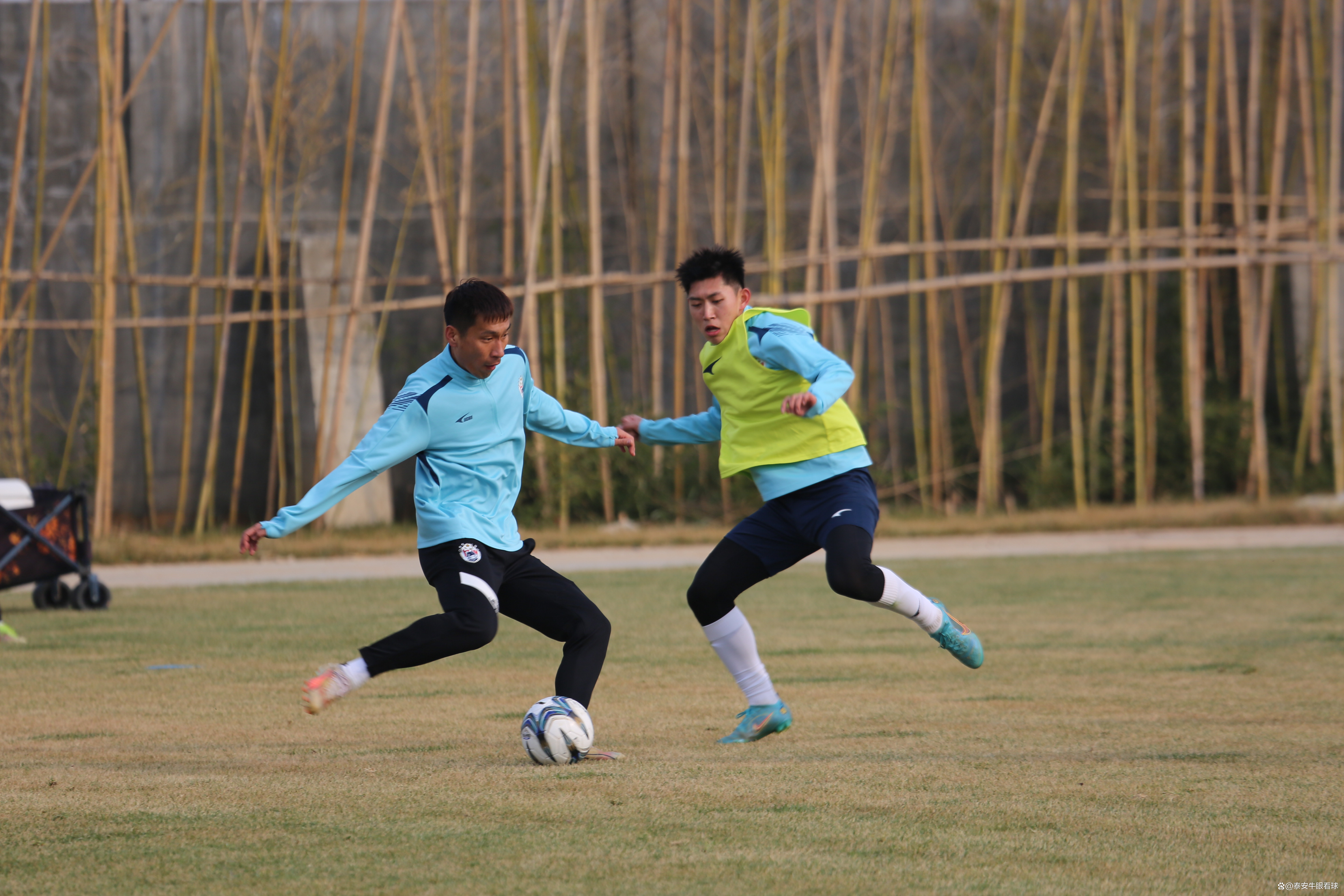 球队严密备战,决心夺得胜利 球队严密备战,决心夺得胜利