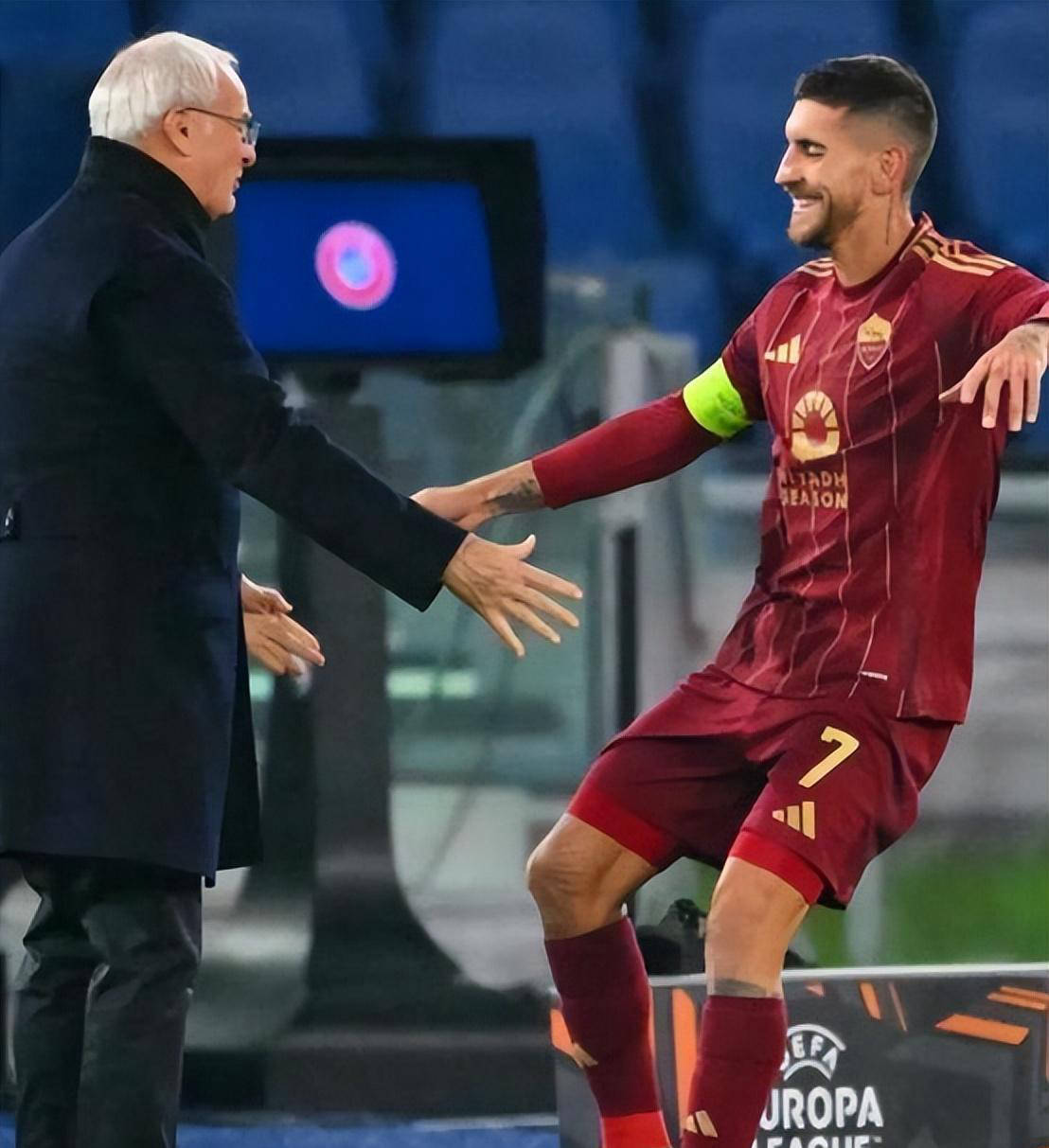 罗马击败那不勒斯,继续保持不败 罗马击败那不勒斯,继续保持不败