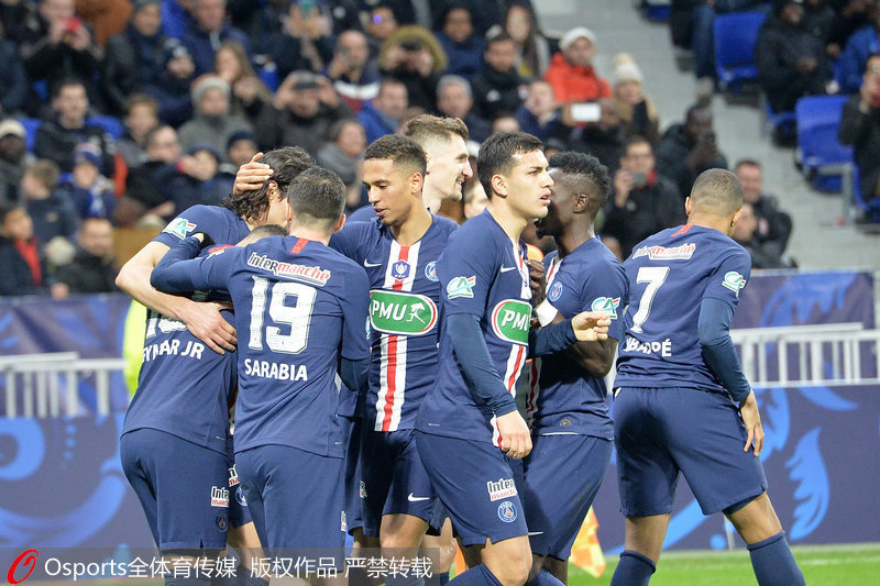 里昂俱乐部遭遇挑战,失利收场的简单介绍 里昂俱乐部遭遇挑战,失利收场的简单介绍