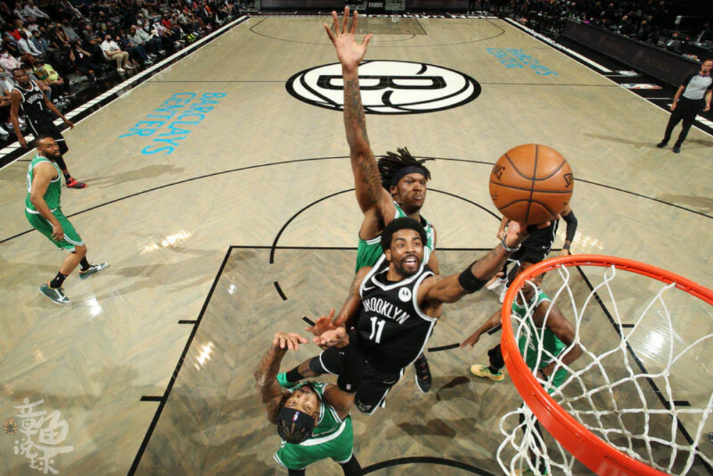 尼克客场击败篮网，双城兄弟合砍40分