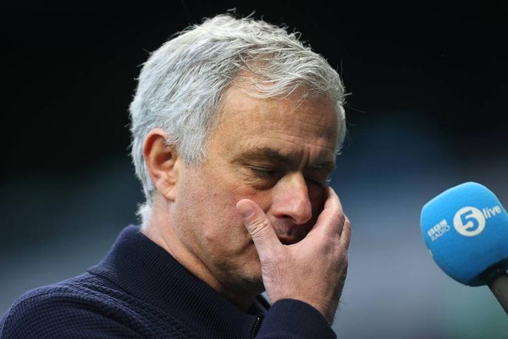 关于穆里尼奥怒批球员,热刺失球太多的信息 关于穆里尼奥怒批球员,热刺失球太多的信息